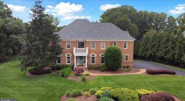 3014 APPLE BROOK LN, OAKTON, Virginia 22124, 5 Bedrooms Bedrooms, ,4 BathroomsBathrooms,Residential,For sale,3014 APPLE BROOK LN,VAFX2247050 MLS # VAFX2247050