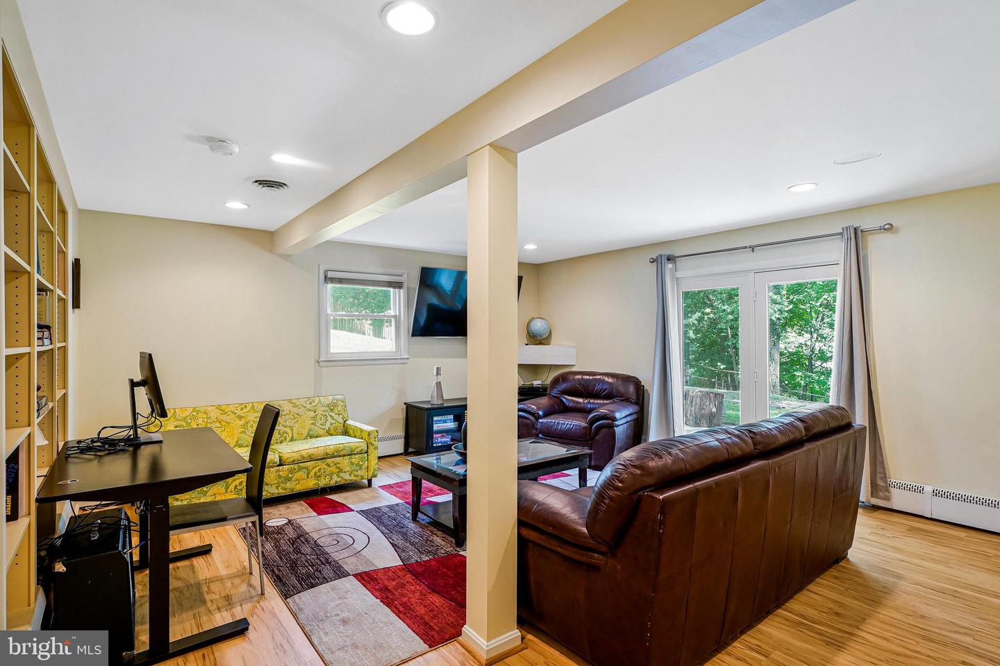 303 ROOSEVELT CT NE, VIENNA, Virginia 22180, 4 Bedrooms Bedrooms, ,3 BathroomsBathrooms,Residential,For sale,303 ROOSEVELT CT NE,VAFX2248292 MLS # VAFX2248292