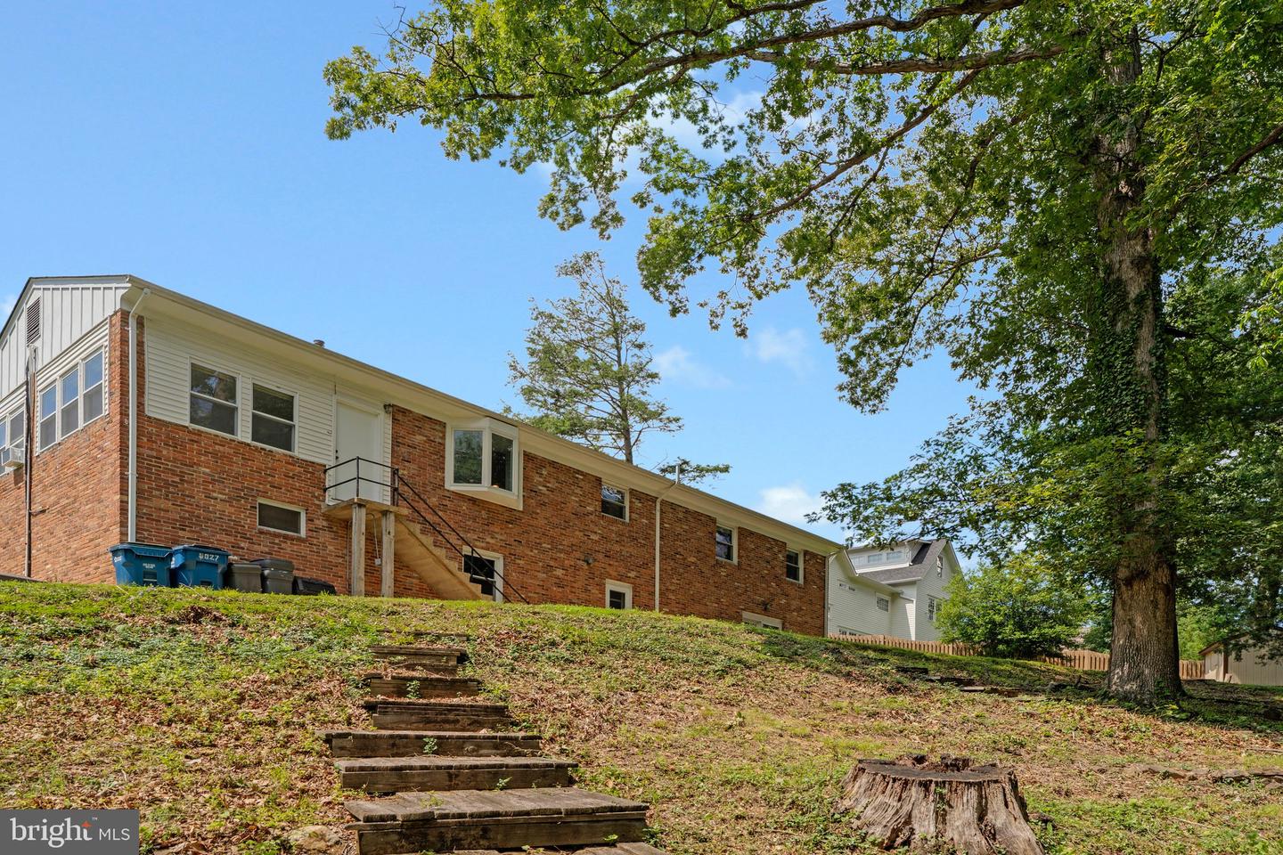303 ROOSEVELT CT NE, VIENNA, Virginia 22180, 4 Bedrooms Bedrooms, ,3 BathroomsBathrooms,Residential,For sale,303 ROOSEVELT CT NE,VAFX2248292 MLS # VAFX2248292