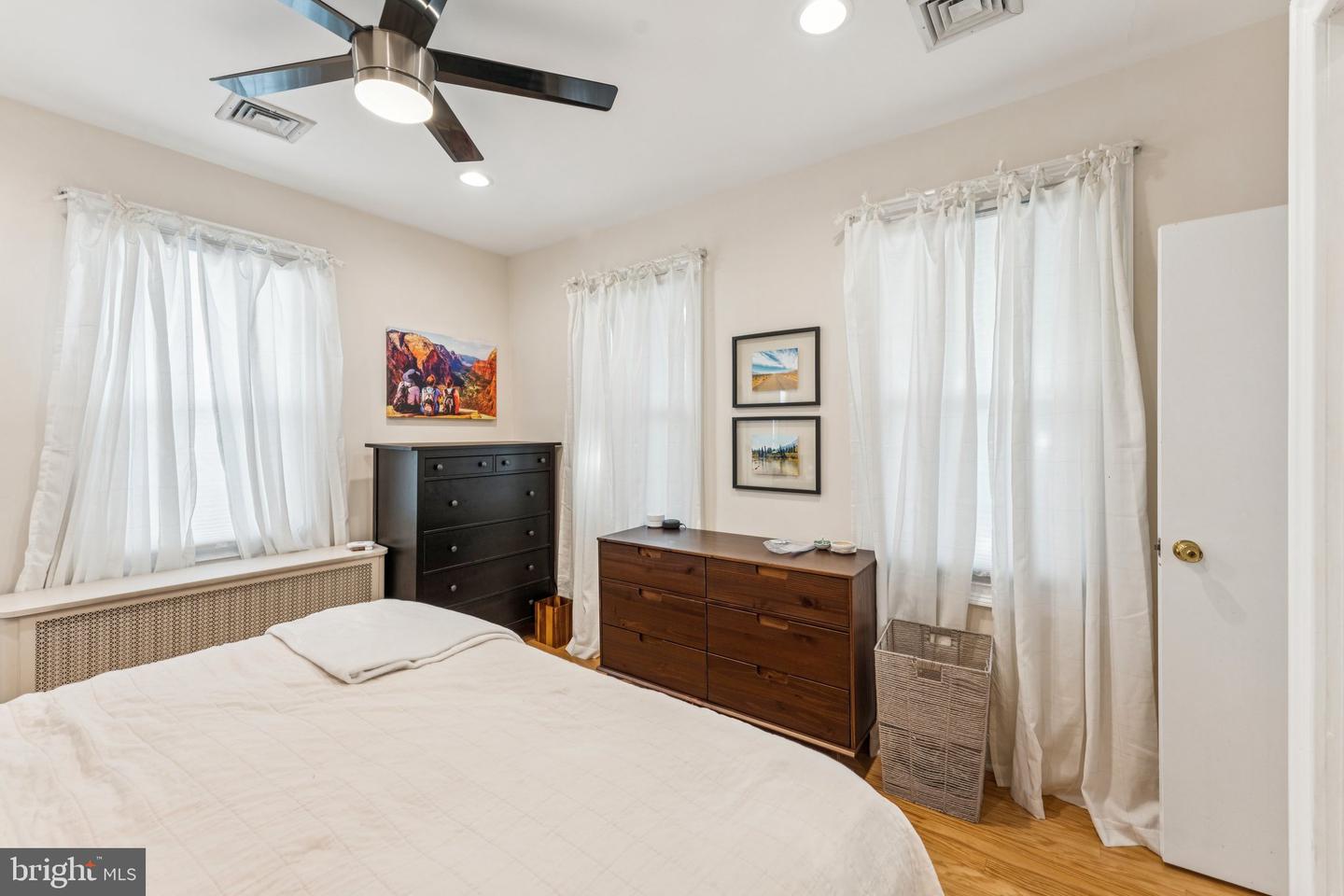 801 20TH ST S, ARLINGTON, Virginia 22202, 3 Bedrooms Bedrooms, ,3 BathroomsBathrooms,Residential,For sale,801 20TH ST S,VAAR2059542 MLS # VAAR2059542