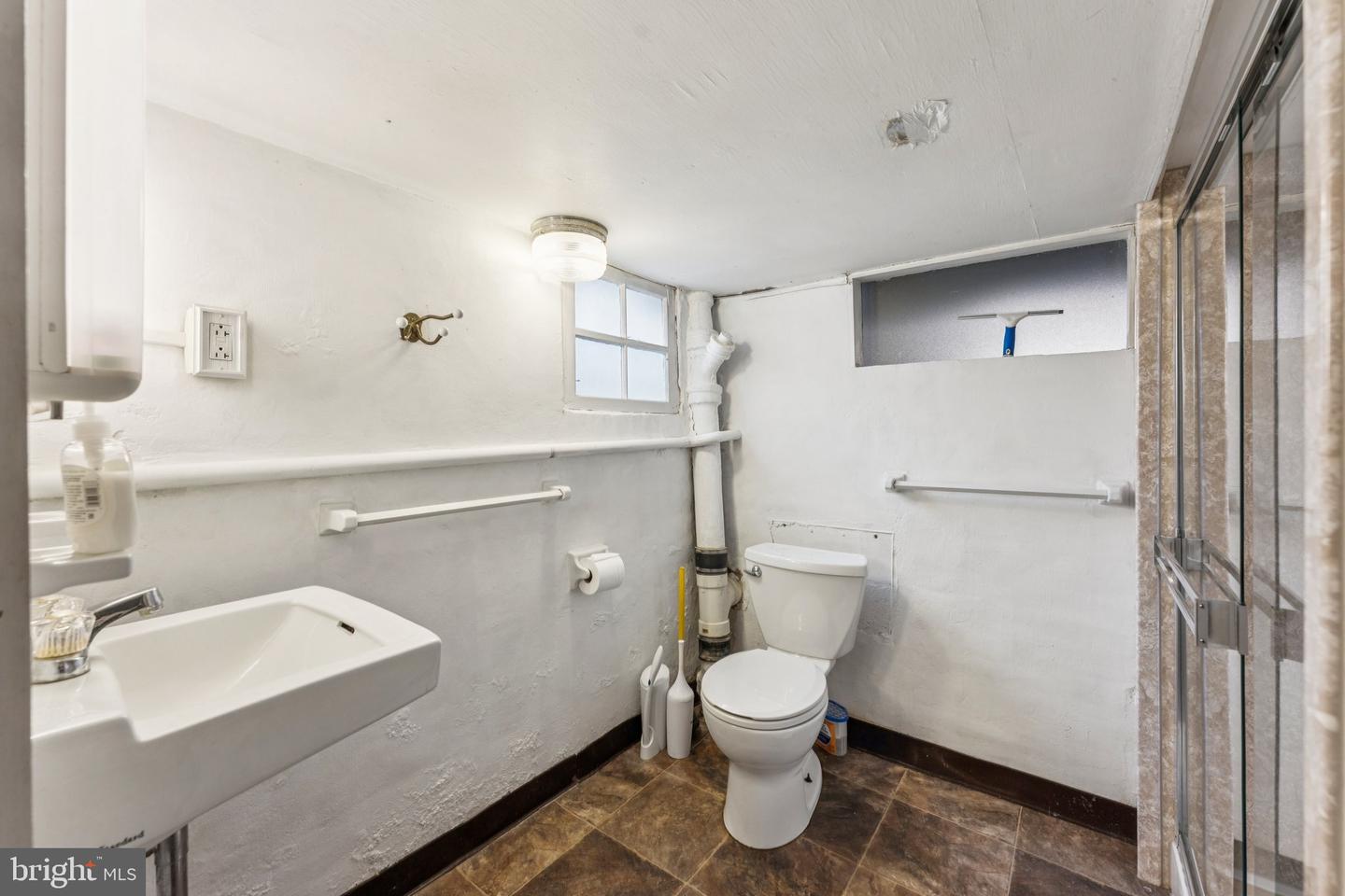 801 20TH ST S, ARLINGTON, Virginia 22202, 3 Bedrooms Bedrooms, ,3 BathroomsBathrooms,Residential,For sale,801 20TH ST S,VAAR2059542 MLS # VAAR2059542