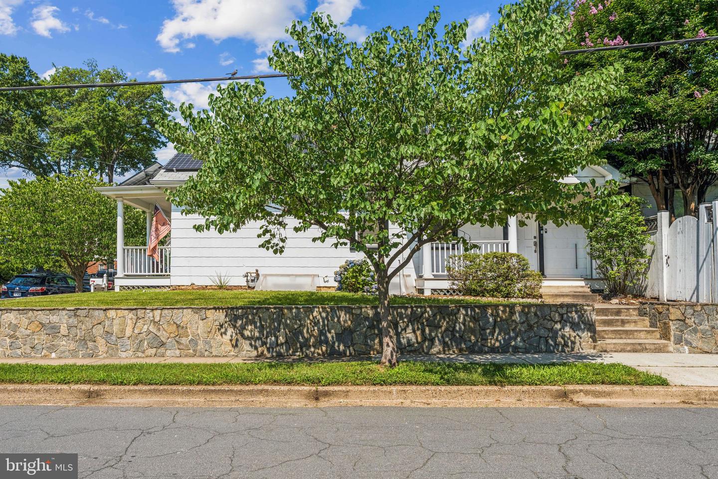 801 20TH ST S, ARLINGTON, Virginia 22202, 3 Bedrooms Bedrooms, ,3 BathroomsBathrooms,Residential,For sale,801 20TH ST S,VAAR2059542 MLS # VAAR2059542