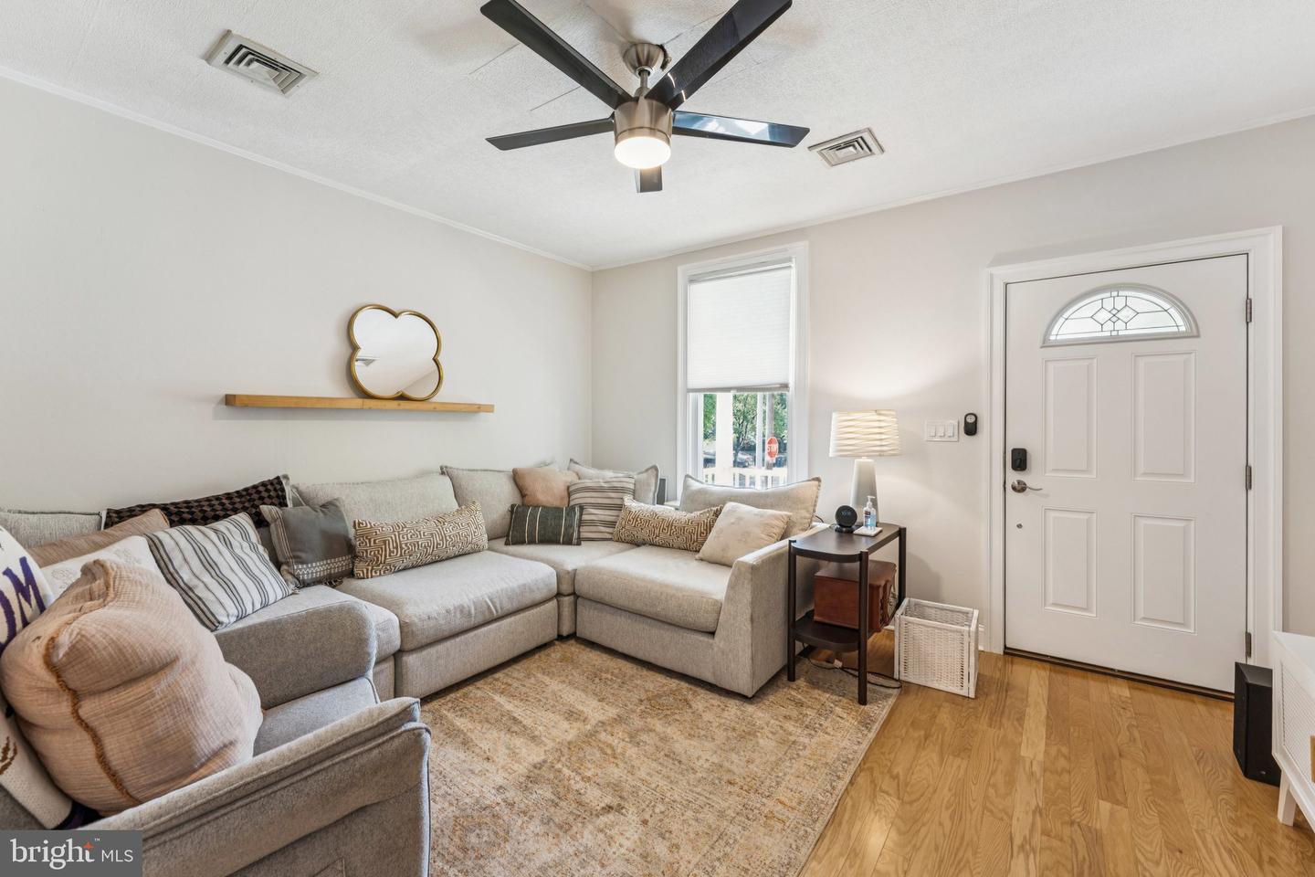 801 20TH ST S, ARLINGTON, Virginia 22202, 3 Bedrooms Bedrooms, ,3 BathroomsBathrooms,Residential,For sale,801 20TH ST S,VAAR2059542 MLS # VAAR2059542