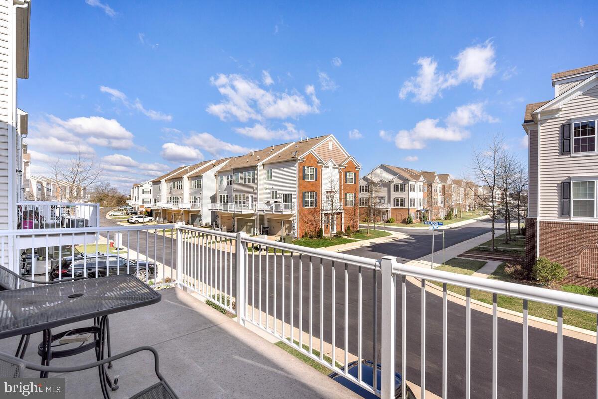 43559 WHEADON TER, CHANTILLY, Virginia 20152, 4 Bedrooms Bedrooms, ,3 BathroomsBathrooms,Residential,For sale,43559 WHEADON TER,VALO2100328 MLS # VALO2100328