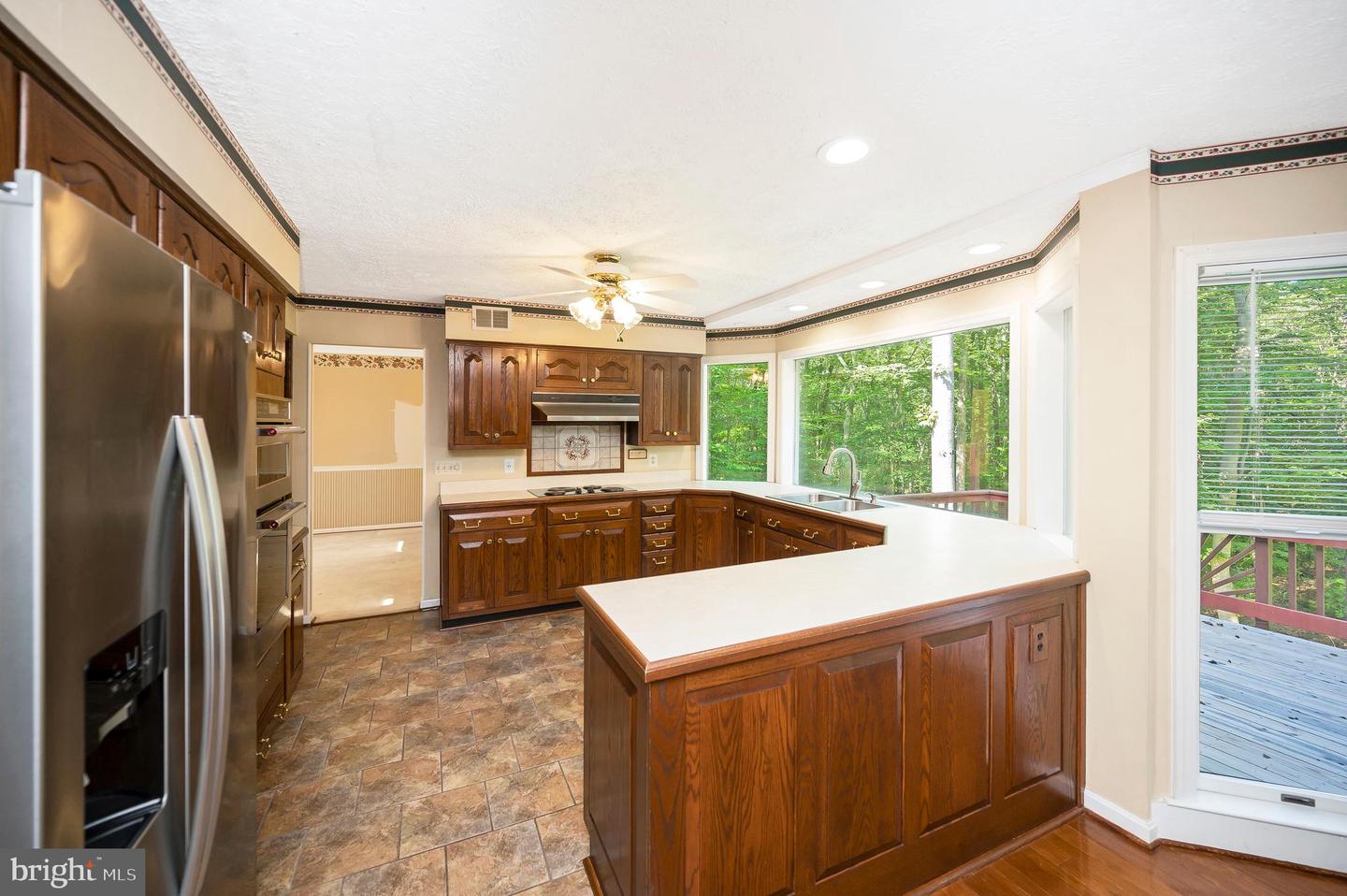 5599 SMALL OAK CT, WOODBRIDGE, Virginia 22192, 3 Bedrooms Bedrooms, ,2 BathroomsBathrooms,Residential,For sale,5599 SMALL OAK CT,VAPW2097952 MLS # VAPW2097952