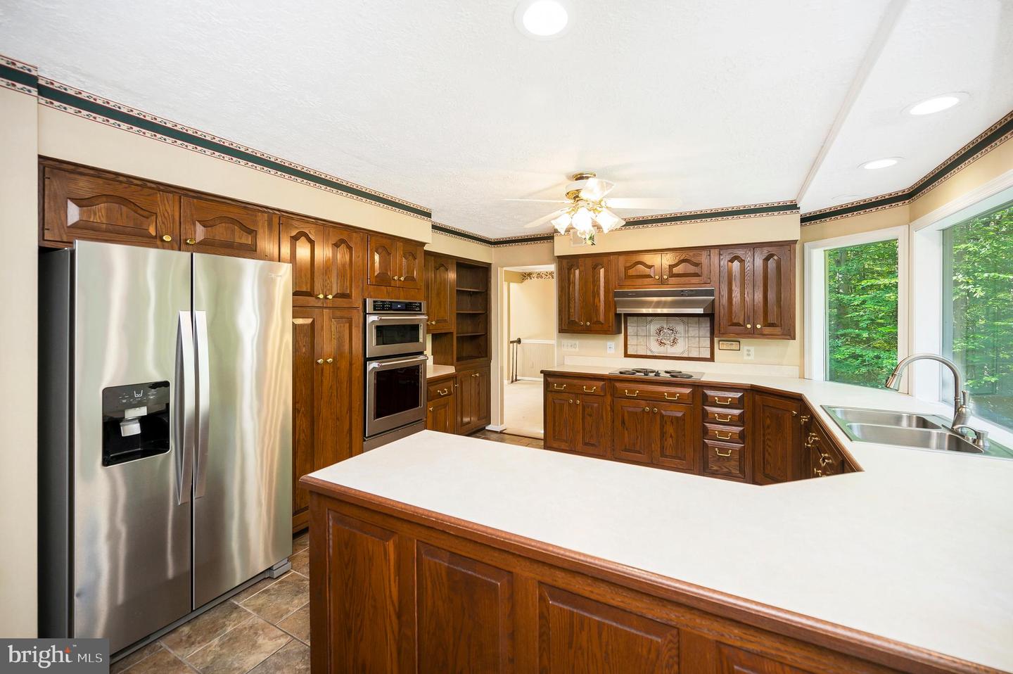5599 SMALL OAK CT, WOODBRIDGE, Virginia 22192, 3 Bedrooms Bedrooms, ,2 BathroomsBathrooms,Residential,For sale,5599 SMALL OAK CT,VAPW2097952 MLS # VAPW2097952
