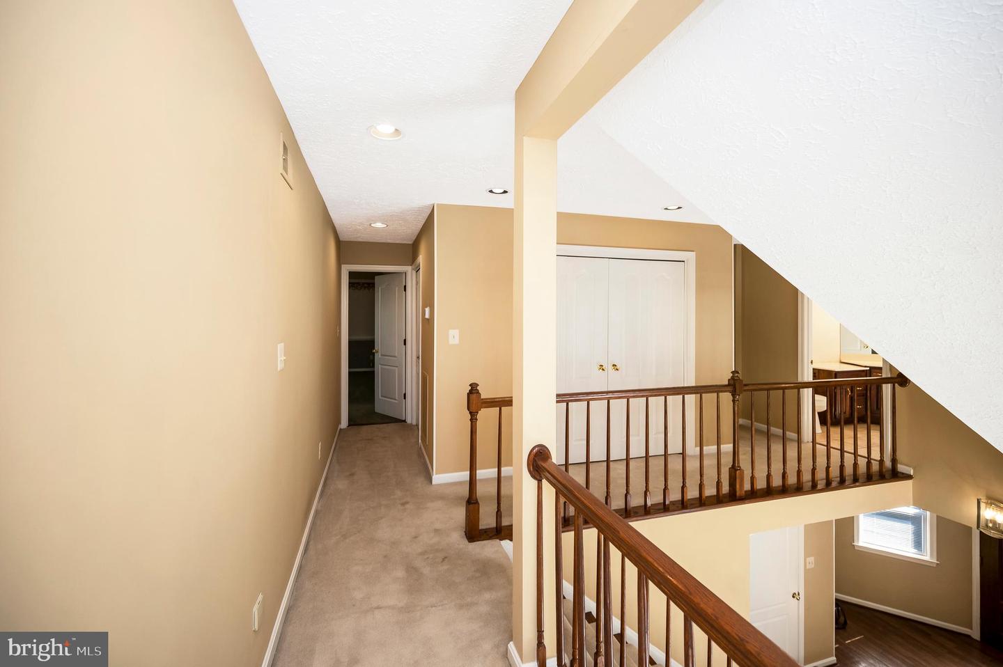 5599 SMALL OAK CT, WOODBRIDGE, Virginia 22192, 3 Bedrooms Bedrooms, ,2 BathroomsBathrooms,Residential,For sale,5599 SMALL OAK CT,VAPW2097952 MLS # VAPW2097952