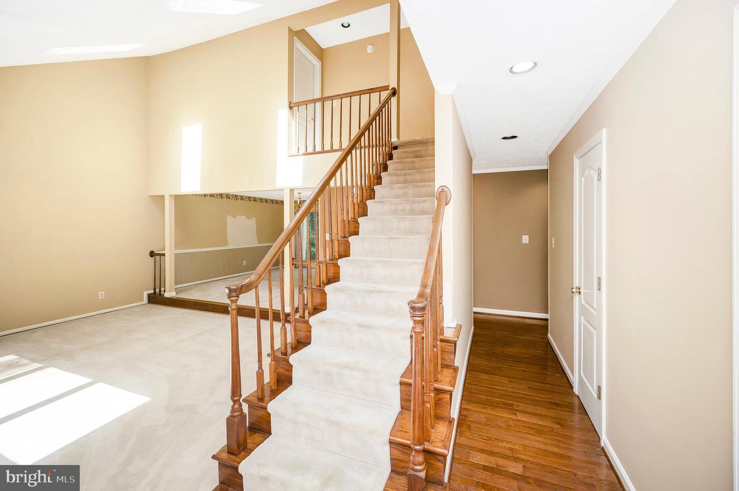 5599 SMALL OAK CT, WOODBRIDGE, Virginia 22192, 3 Bedrooms Bedrooms, ,2 BathroomsBathrooms,Residential,For sale,5599 SMALL OAK CT,VAPW2097952 MLS # VAPW2097952