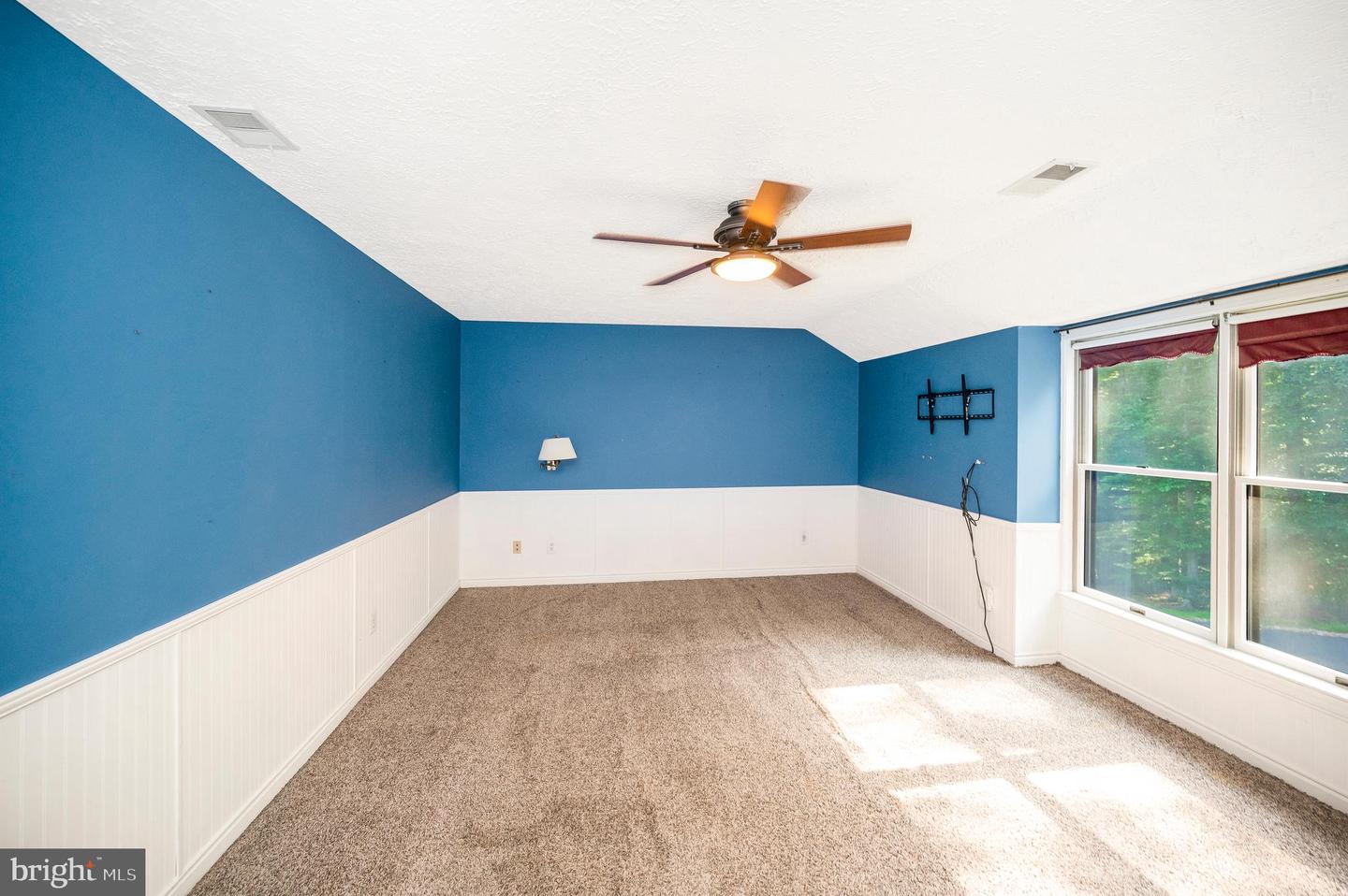 5599 SMALL OAK CT, WOODBRIDGE, Virginia 22192, 3 Bedrooms Bedrooms, ,2 BathroomsBathrooms,Residential,For sale,5599 SMALL OAK CT,VAPW2097952 MLS # VAPW2097952