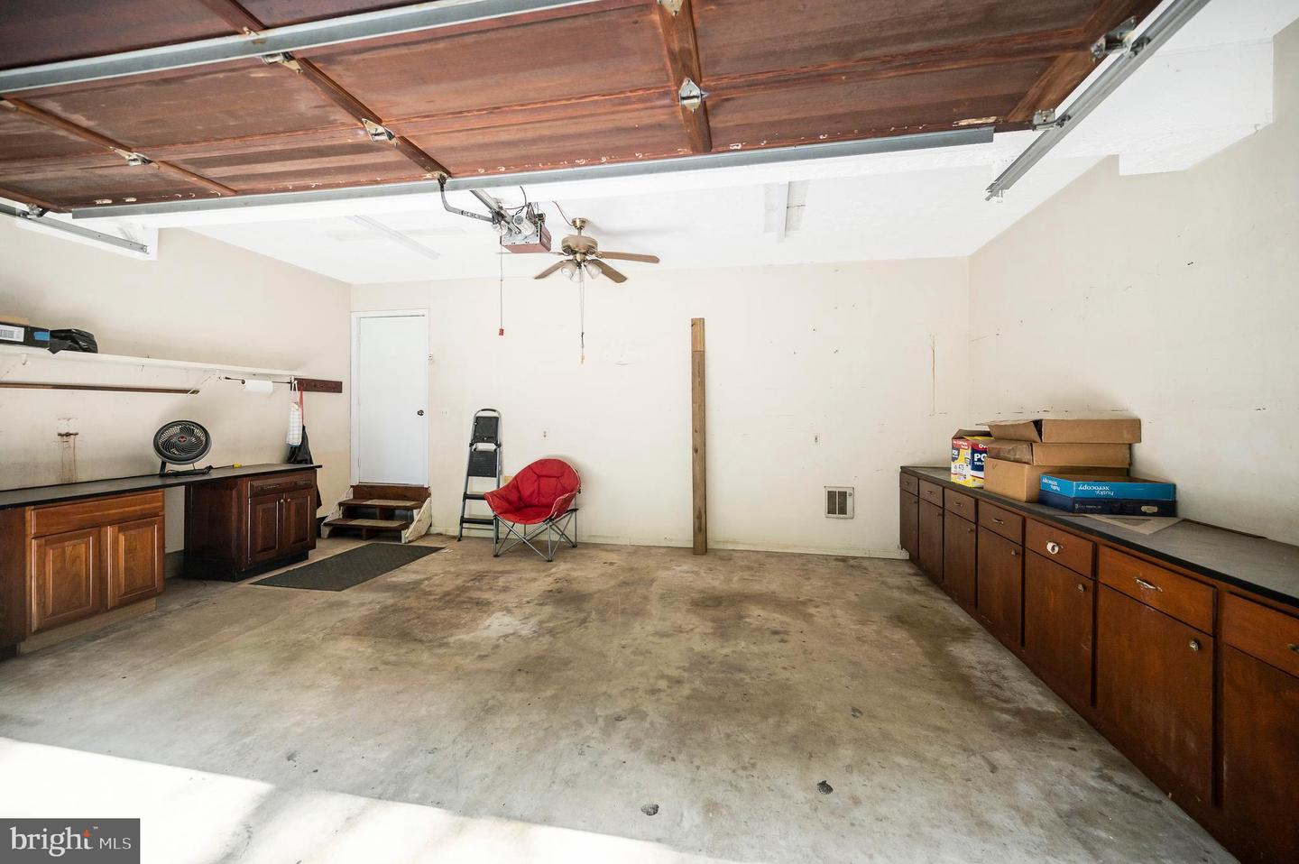 5599 SMALL OAK CT, WOODBRIDGE, Virginia 22192, 3 Bedrooms Bedrooms, ,2 BathroomsBathrooms,Residential,For sale,5599 SMALL OAK CT,VAPW2097952 MLS # VAPW2097952