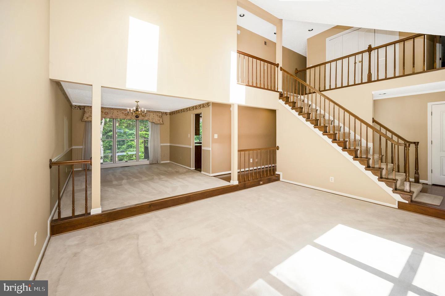 5599 SMALL OAK CT, WOODBRIDGE, Virginia 22192, 3 Bedrooms Bedrooms, ,2 BathroomsBathrooms,Residential,For sale,5599 SMALL OAK CT,VAPW2097952 MLS # VAPW2097952