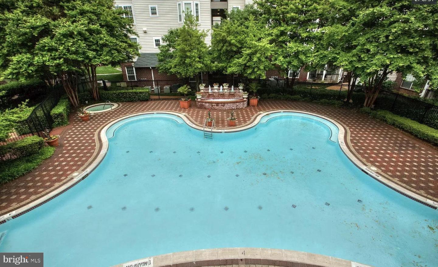 1571 SPRING GATE DR #6314, MCLEAN, Virginia 22102, 2 Bedrooms Bedrooms, ,2 BathroomsBathrooms,Residential,For sale,1571 SPRING GATE DR #6314,VAFX2250572 MLS # VAFX2250572