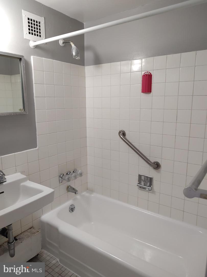 1301 DELAWARE AVE SW #N103, WASHINGTON, District Of Columbia 20024, 1 Bedroom Bedrooms, ,1 BathroomBathrooms,Residential,For sale,1301 DELAWARE AVE SW #N103,DCDC2207762 MLS # DCDC2207762