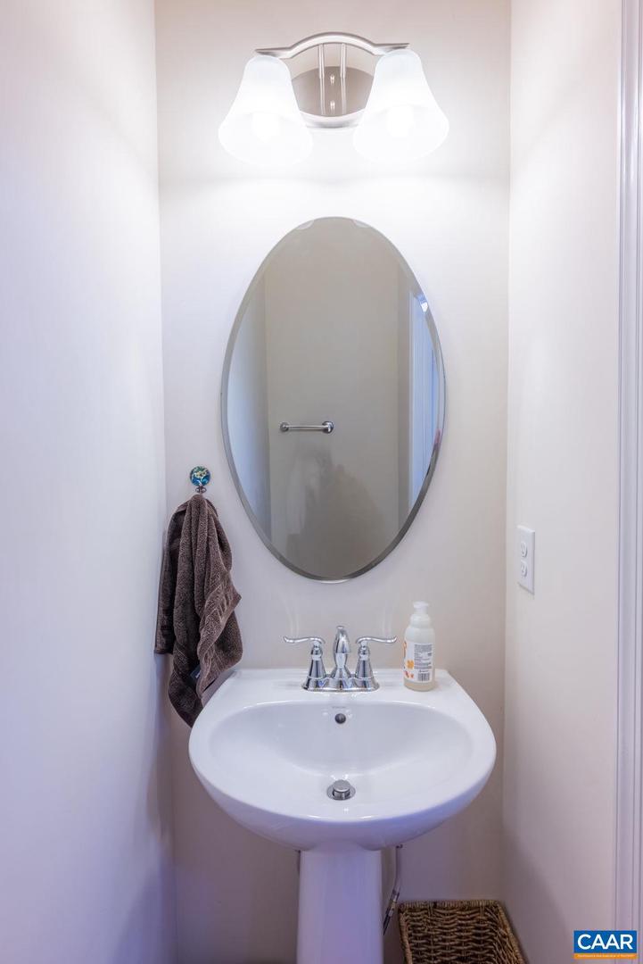 2140 ELM TREE KNOLL, CHARLOTTESVILLE, Virginia 22911, 3 Bedrooms Bedrooms, ,2 BathroomsBathrooms,Residential,For sale,2140 ELM TREE KNOLL,666135 MLS # 666135