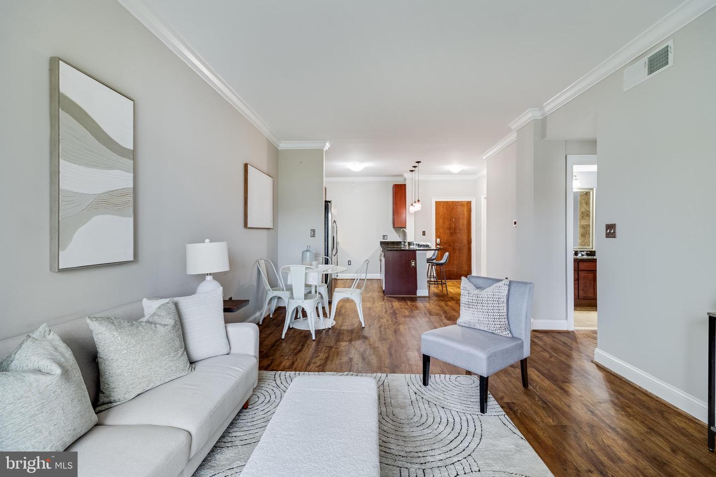 6301 EDSALL RD #303, ALEXANDRIA, Virginia 22312, 1 Bedroom Bedrooms, ,1 BathroomBathrooms,Residential,For sale,6301 EDSALL RD #303,VAFX2251174 MLS # VAFX2251174