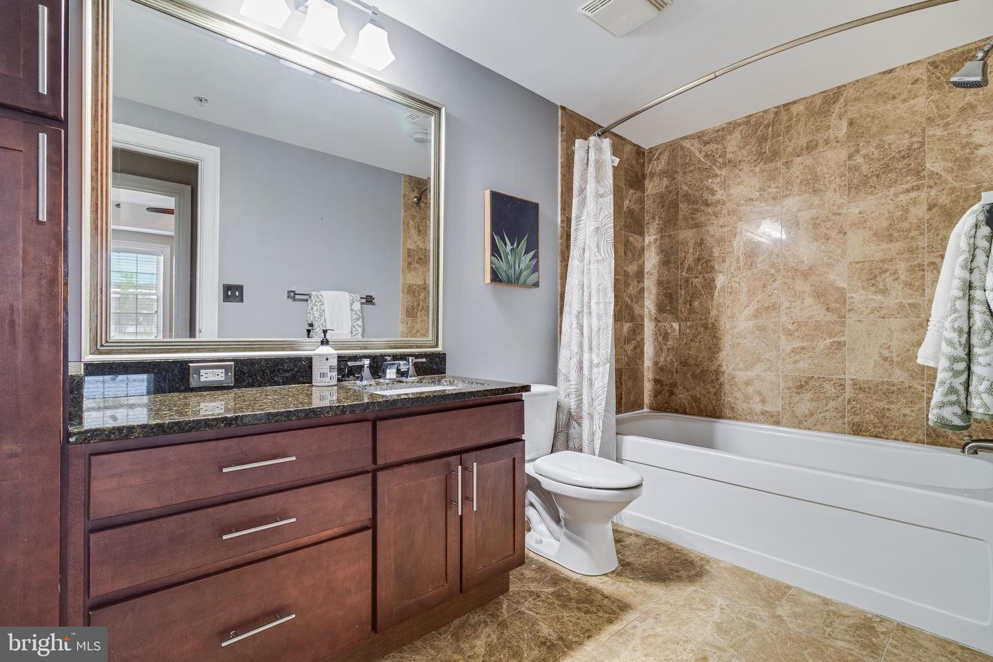 6301 EDSALL RD #303, ALEXANDRIA, Virginia 22312, 1 Bedroom Bedrooms, ,1 BathroomBathrooms,Residential,For sale,6301 EDSALL RD #303,VAFX2251174 MLS # VAFX2251174