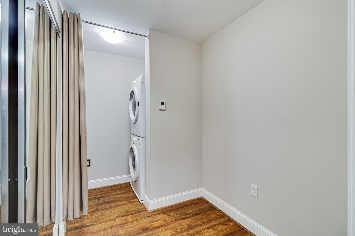 6301 EDSALL RD #303, ALEXANDRIA, Virginia 22312, 1 Bedroom Bedrooms, ,1 BathroomBathrooms,Residential,For sale,6301 EDSALL RD #303,VAFX2251174 MLS # VAFX2251174