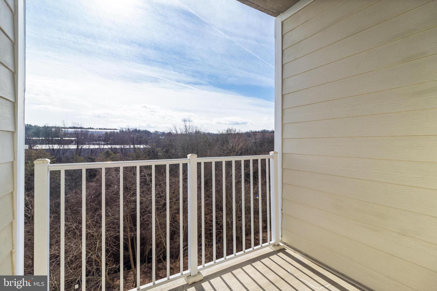 6301 EDSALL RD #303, ALEXANDRIA, Virginia 22312, 1 Bedroom Bedrooms, ,1 BathroomBathrooms,Residential,For sale,6301 EDSALL RD #303,VAFX2251174 MLS # VAFX2251174