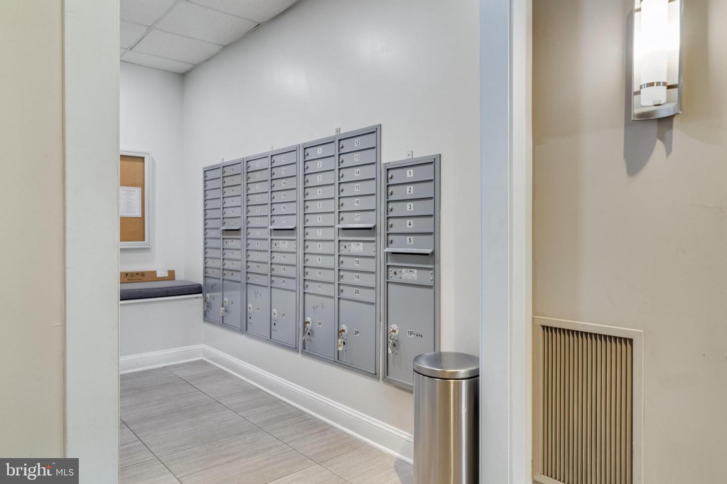 6301 EDSALL RD #303, ALEXANDRIA, Virginia 22312, 1 Bedroom Bedrooms, ,1 BathroomBathrooms,Residential,For sale,6301 EDSALL RD #303,VAFX2251174 MLS # VAFX2251174