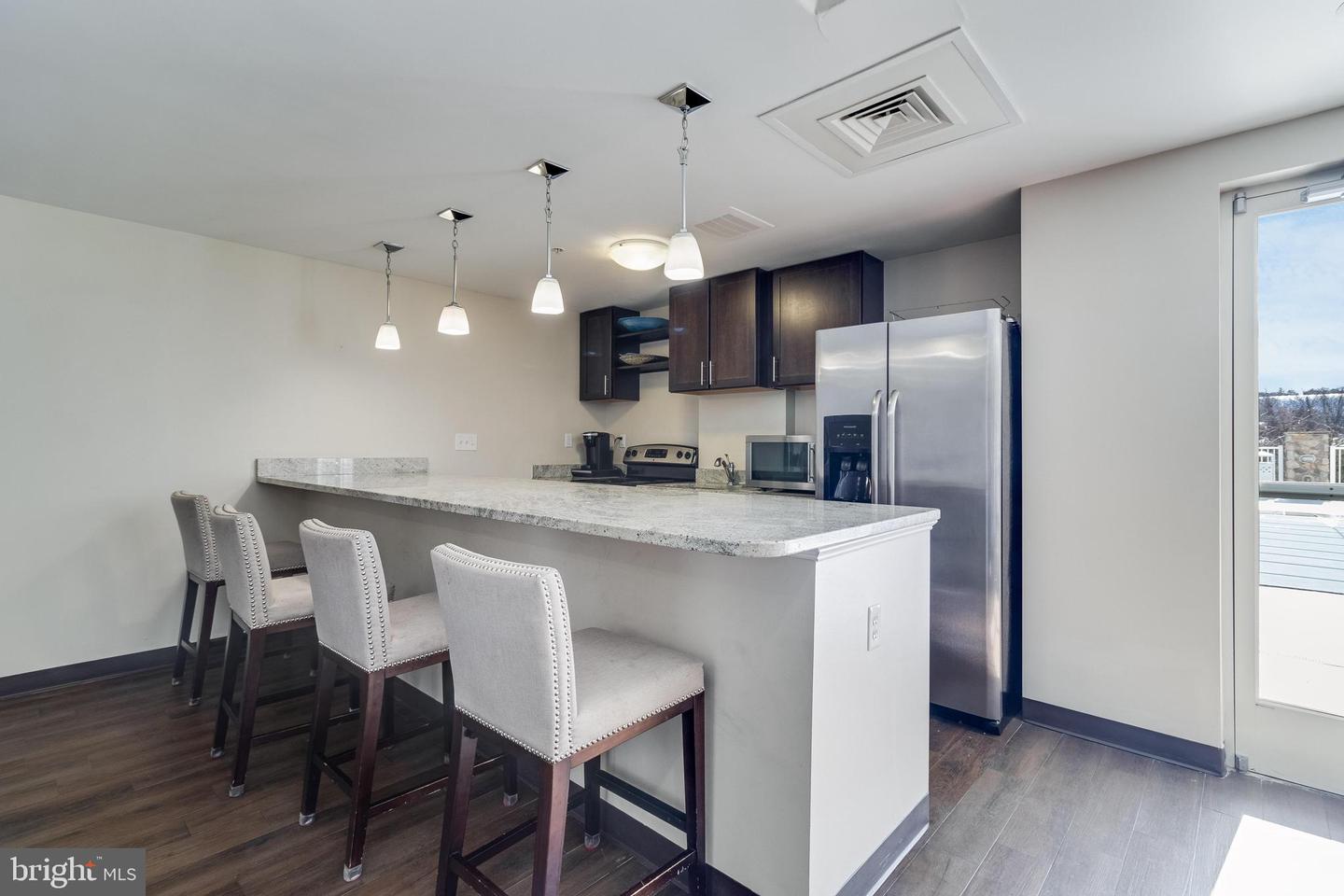 6301 EDSALL RD #303, ALEXANDRIA, Virginia 22312, 1 Bedroom Bedrooms, ,1 BathroomBathrooms,Residential,For sale,6301 EDSALL RD #303,VAFX2251174 MLS # VAFX2251174