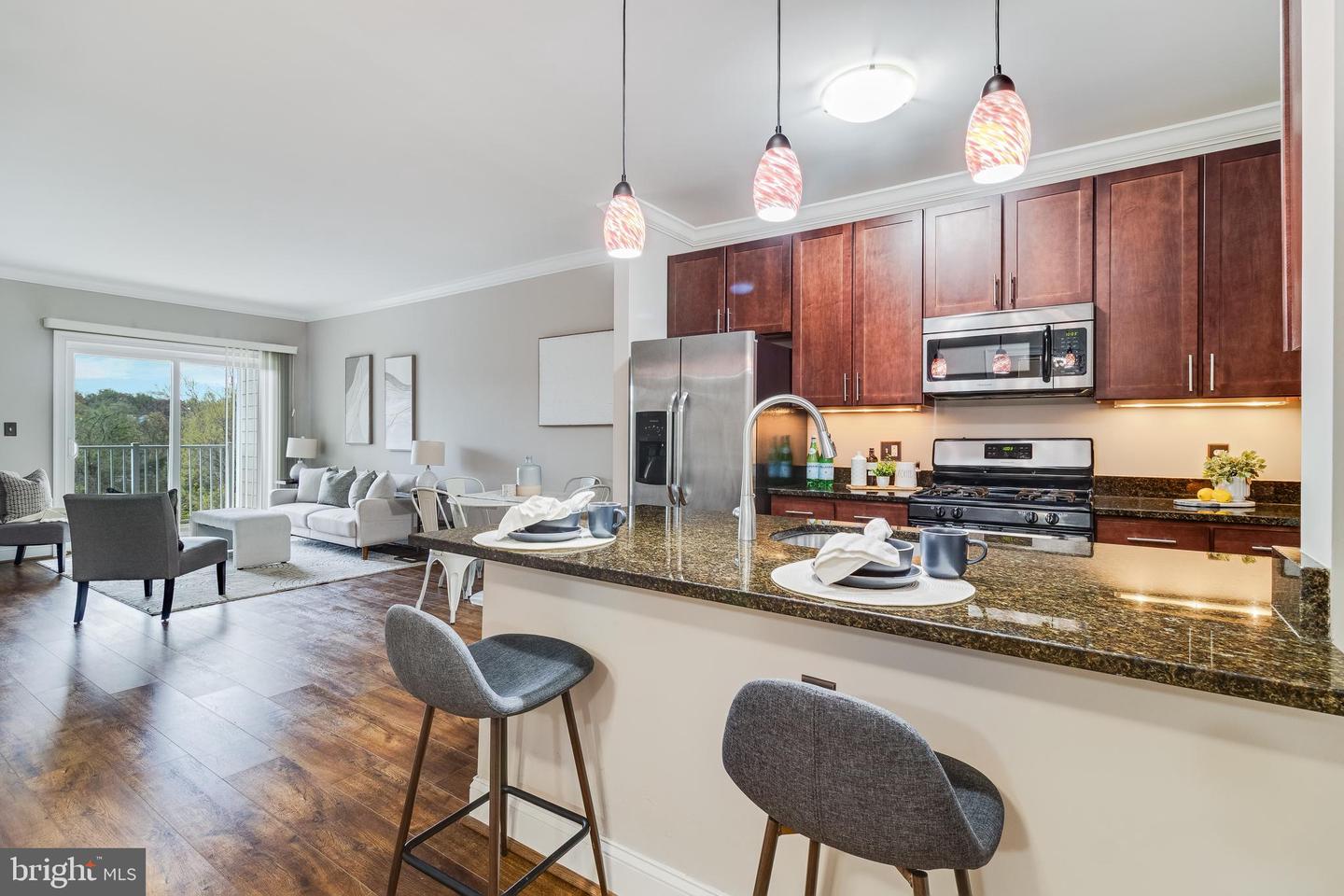 6301 EDSALL RD #303, ALEXANDRIA, Virginia 22312, 1 Bedroom Bedrooms, ,1 BathroomBathrooms,Residential,For sale,6301 EDSALL RD #303,VAFX2251174 MLS # VAFX2251174