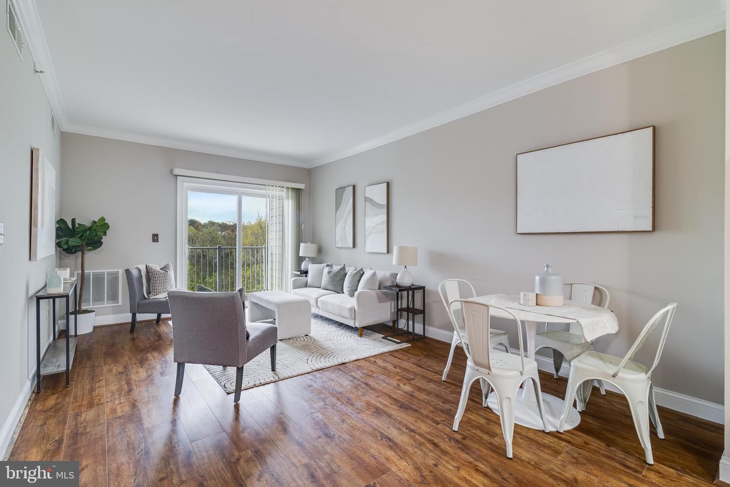 6301 EDSALL RD #303, ALEXANDRIA, Virginia 22312, 1 Bedroom Bedrooms, ,1 BathroomBathrooms,Residential,For sale,6301 EDSALL RD #303,VAFX2251174 MLS # VAFX2251174