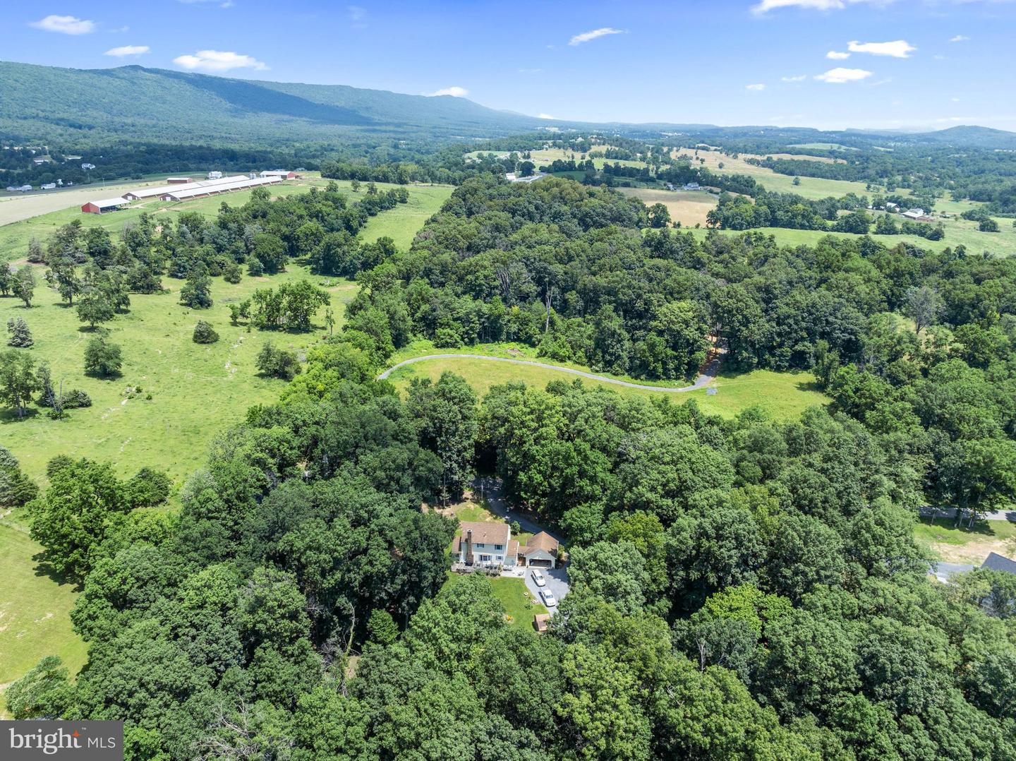 2529 SAUMSVILLE RD, MAURERTOWN, Virginia 22644, 3 Bedrooms Bedrooms, ,2 BathroomsBathrooms,Residential,For sale,2529 SAUMSVILLE RD,VASH2011830 MLS # VASH2011830