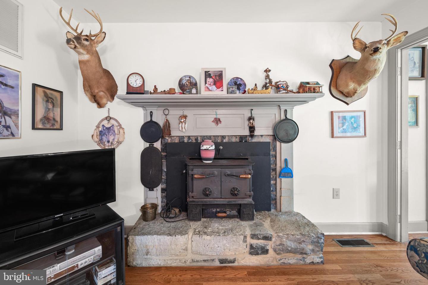 2529 SAUMSVILLE RD, MAURERTOWN, Virginia 22644, 3 Bedrooms Bedrooms, ,2 BathroomsBathrooms,Residential,For sale,2529 SAUMSVILLE RD,VASH2011830 MLS # VASH2011830