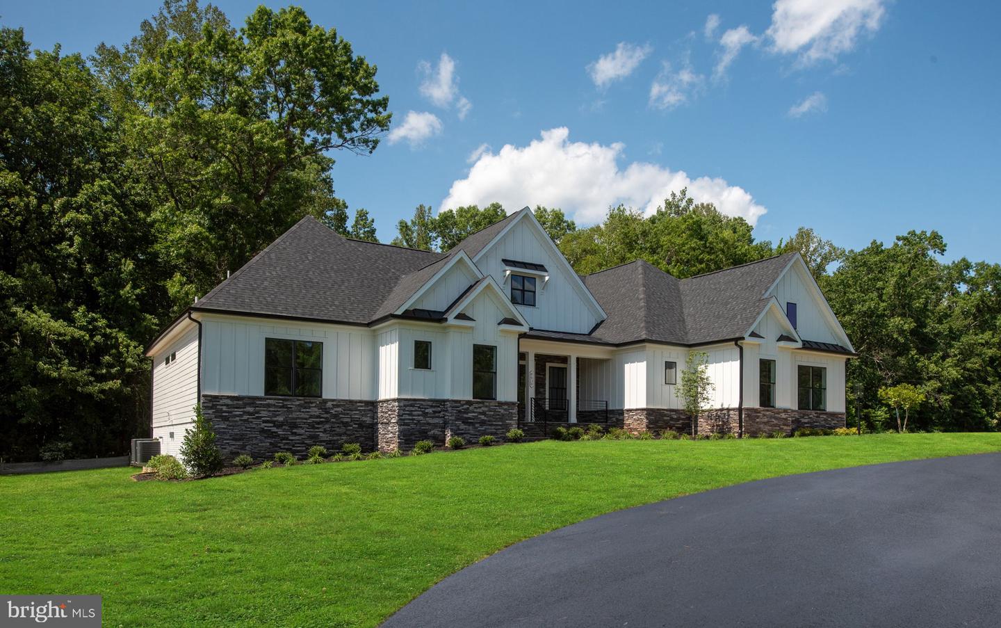 8630 ROSNI WAY, FREDERICKSBURG, Virginia 22407, 4 Bedrooms Bedrooms, ,5 BathroomsBathrooms,Residential,For sale,8630 ROSNI WAY,VASP2034244 MLS # VASP2034244
