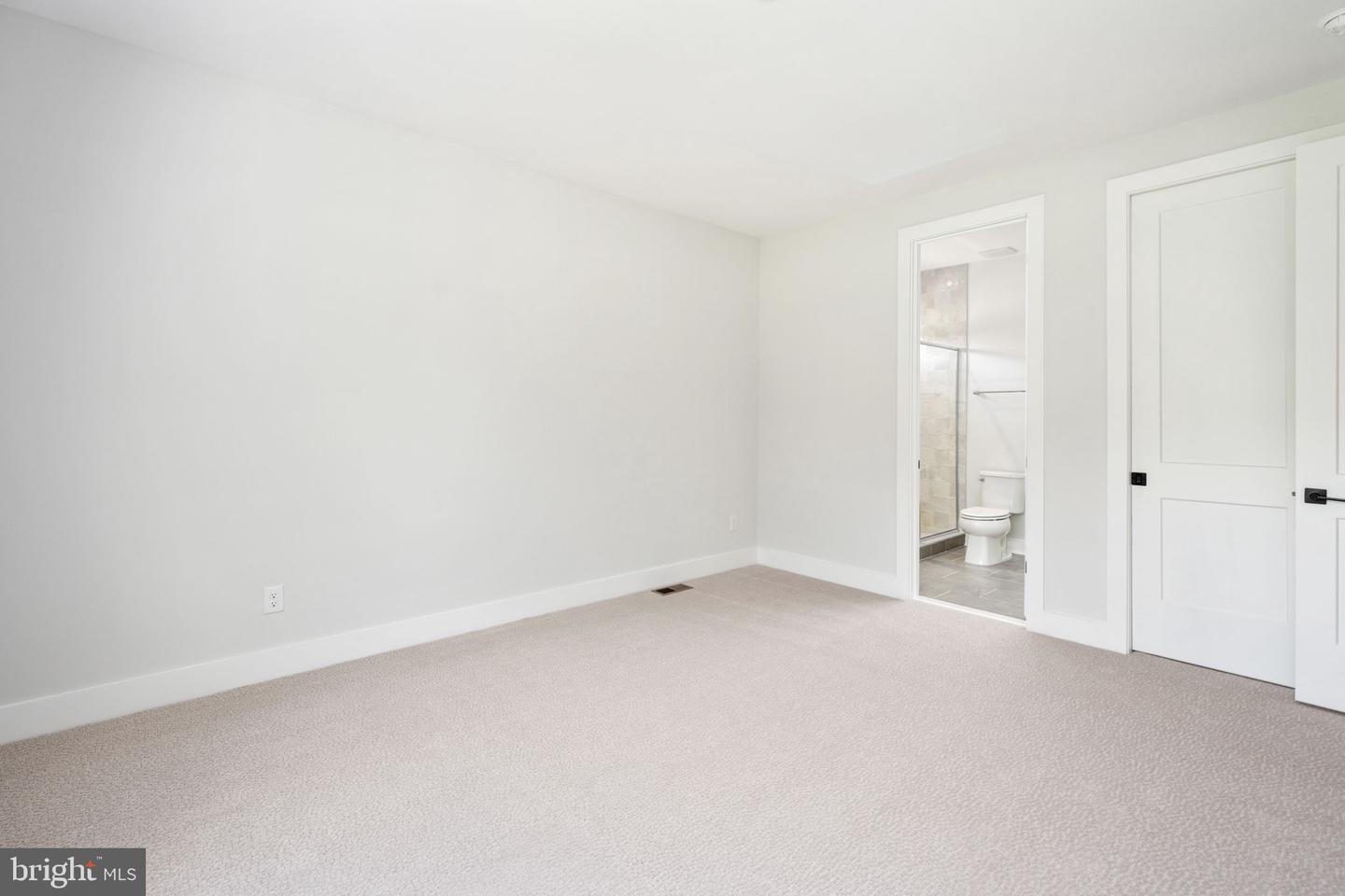 8630 ROSNI WAY, FREDERICKSBURG, Virginia 22407, 4 Bedrooms Bedrooms, ,5 BathroomsBathrooms,Residential,For sale,8630 ROSNI WAY,VASP2034244 MLS # VASP2034244