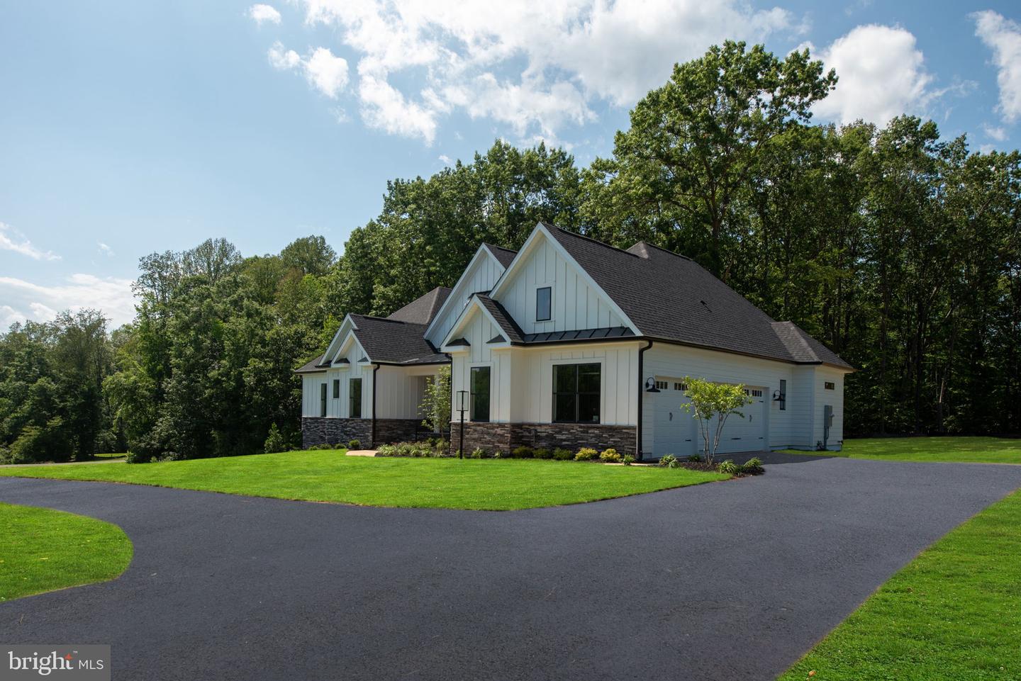 8630 ROSNI WAY, FREDERICKSBURG, Virginia 22407, 4 Bedrooms Bedrooms, ,5 BathroomsBathrooms,Residential,For sale,8630 ROSNI WAY,VASP2034244 MLS # VASP2034244