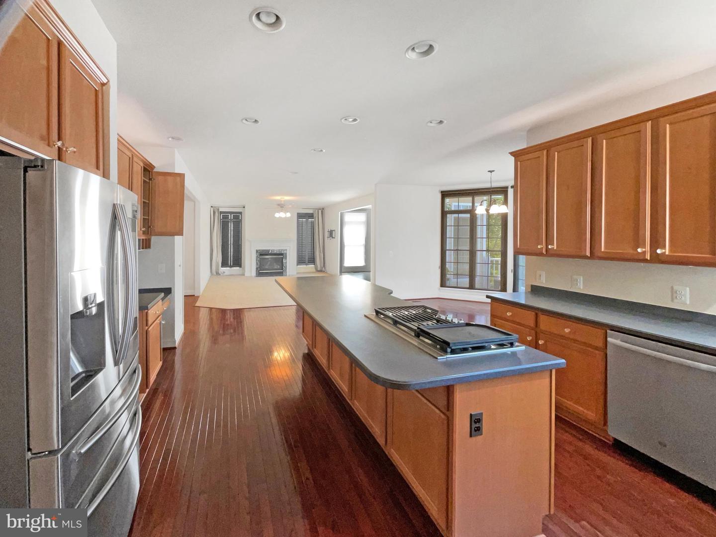 12054 GREATBRIDGE RD, WOODBRIDGE, Virginia 22192, 4 Bedrooms Bedrooms, ,4 BathroomsBathrooms,Residential,For sale,12054 GREATBRIDGE RD,VAPW2098058 MLS # VAPW2098058