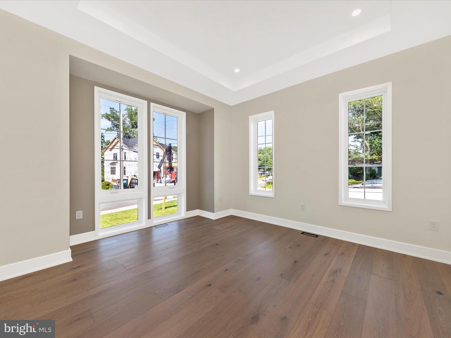 1009 HILLCREST DR SW, VIENNA, Virginia 22180, 6 Bedrooms Bedrooms, ,6 BathroomsBathrooms,Residential,For sale,1009 HILLCREST DR SW,VAFX2250790 MLS # VAFX2250790