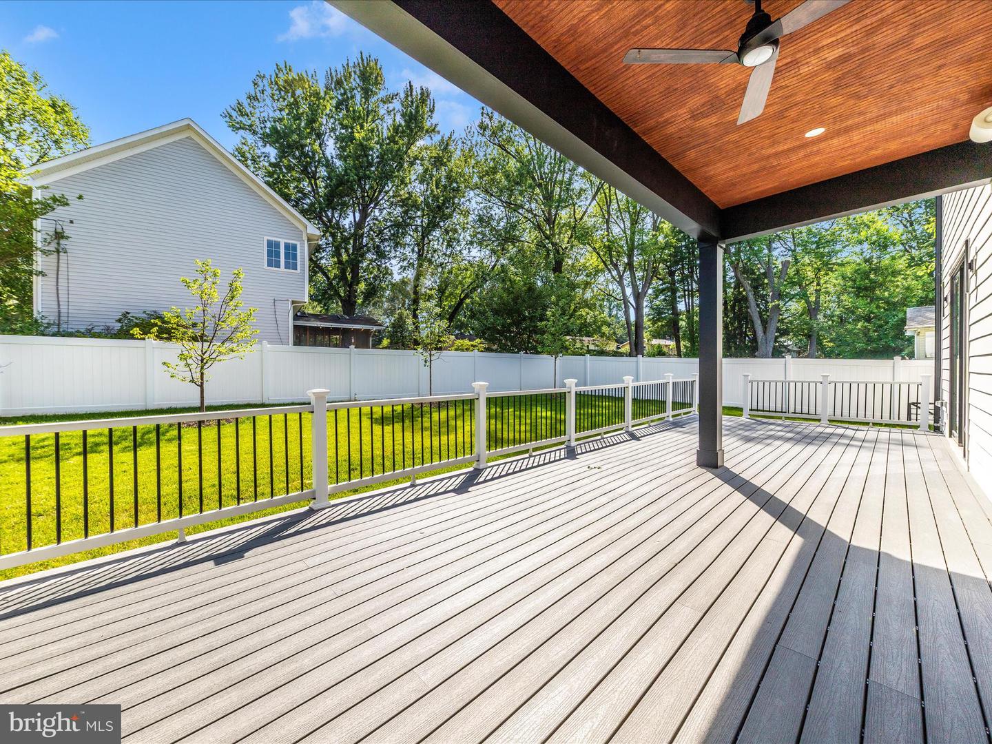 1009 HILLCREST DR SW, VIENNA, Virginia 22180, 6 Bedrooms Bedrooms, ,6 BathroomsBathrooms,Residential,For sale,1009 HILLCREST DR SW,VAFX2250790 MLS # VAFX2250790