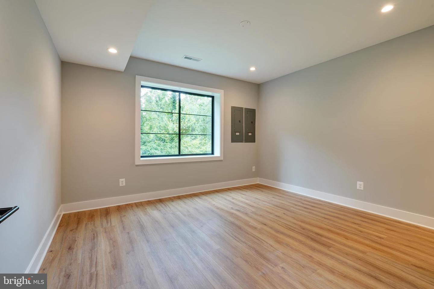 7507 BOX ELDER CT, MCLEAN, Virginia 22102, 7 Bedrooms Bedrooms, ,6 BathroomsBathrooms,Residential,For sale,7507 BOX ELDER CT,VAFX2250964 MLS # VAFX2250964