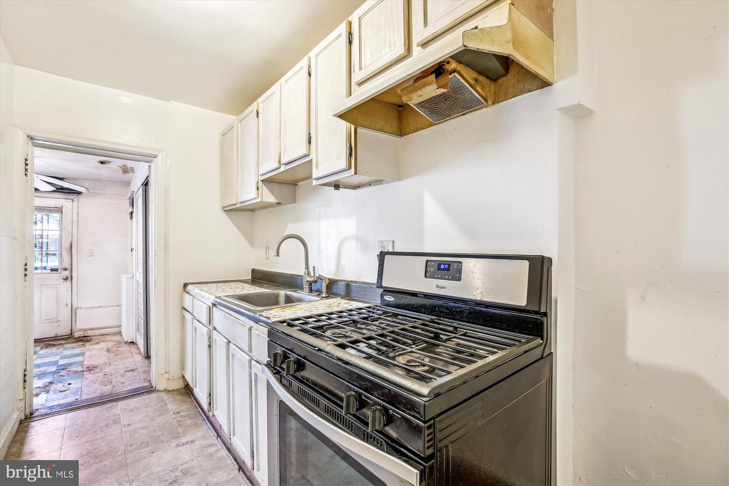 428 20TH ST NE, WASHINGTON, District Of Columbia 20002, 2 Bedrooms Bedrooms, ,1 BathroomBathrooms,Residential,For sale,428 20TH ST NE,DCDC2207840 MLS # DCDC2207840