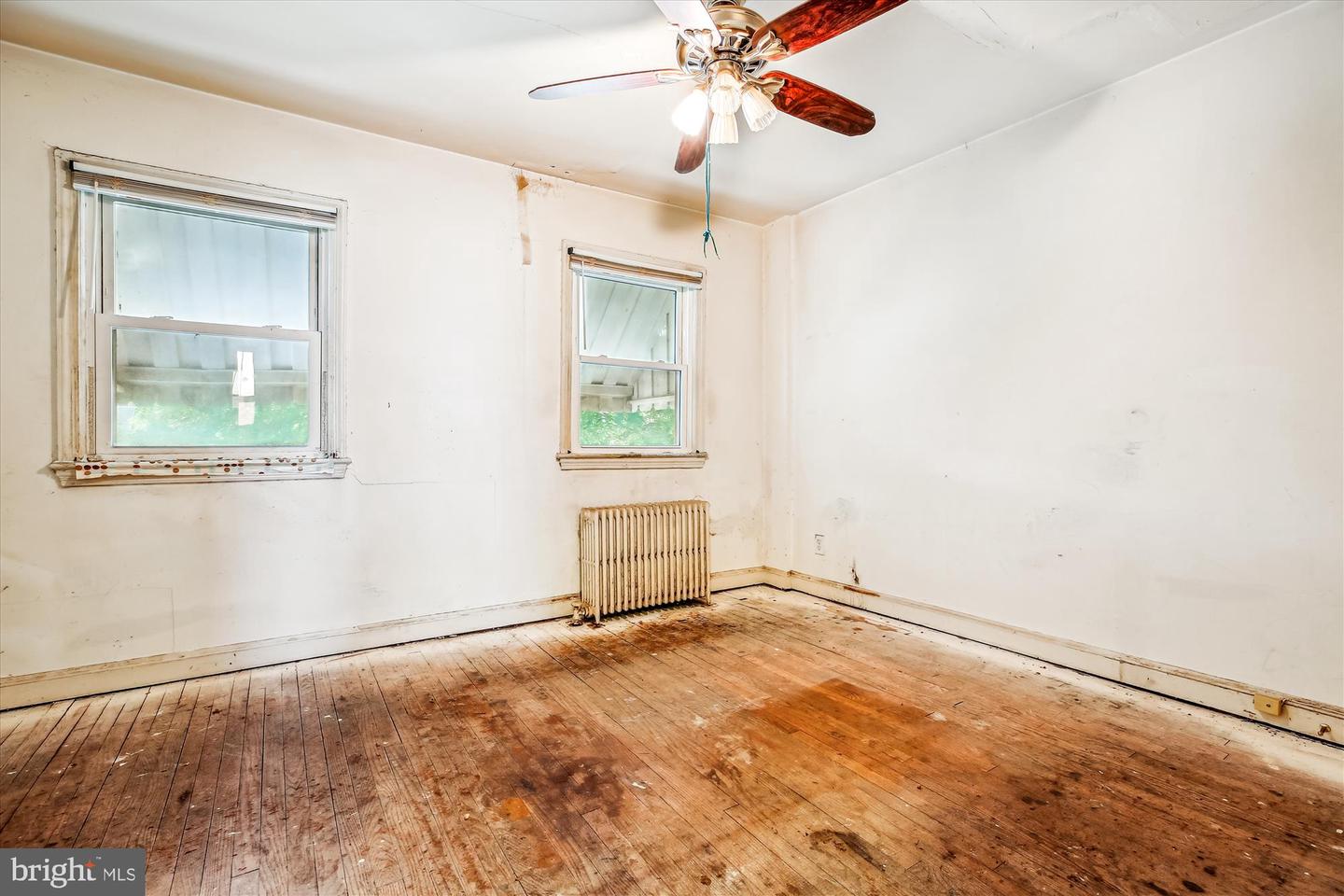 428 20TH ST NE, WASHINGTON, District Of Columbia 20002, 2 Bedrooms Bedrooms, ,1 BathroomBathrooms,Residential,For sale,428 20TH ST NE,DCDC2207840 MLS # DCDC2207840