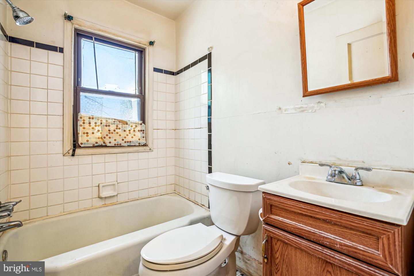 428 20TH ST NE, WASHINGTON, District Of Columbia 20002, 2 Bedrooms Bedrooms, ,1 BathroomBathrooms,Residential,For sale,428 20TH ST NE,DCDC2207840 MLS # DCDC2207840