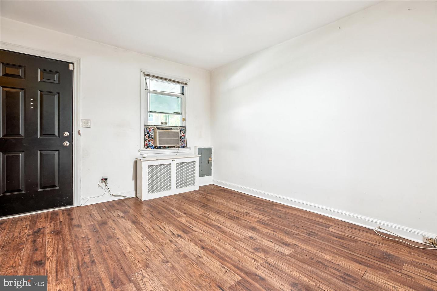428 20TH ST NE, WASHINGTON, District Of Columbia 20002, 2 Bedrooms Bedrooms, ,1 BathroomBathrooms,Residential,For sale,428 20TH ST NE,DCDC2207840 MLS # DCDC2207840
