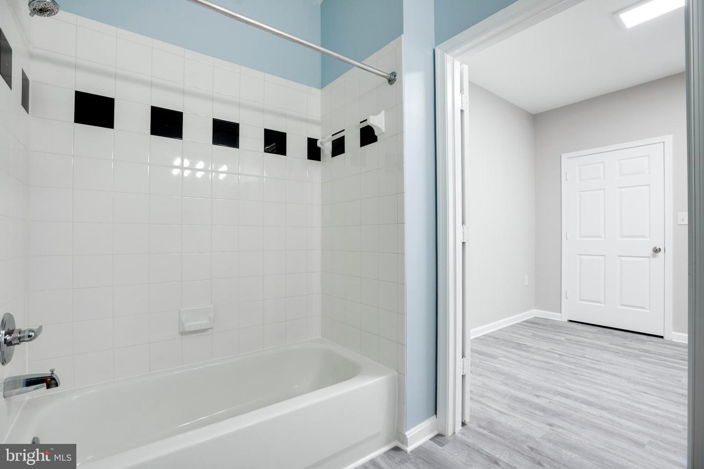 5124-A BRITTNEY ELYSE CIR #5124A, CENTREVILLE, Virginia 20120, 2 Bedrooms Bedrooms, ,2 BathroomsBathrooms,Residential,For sale,5124-A BRITTNEY ELYSE CIR #5124A,VAFX2251058 MLS # VAFX2251058