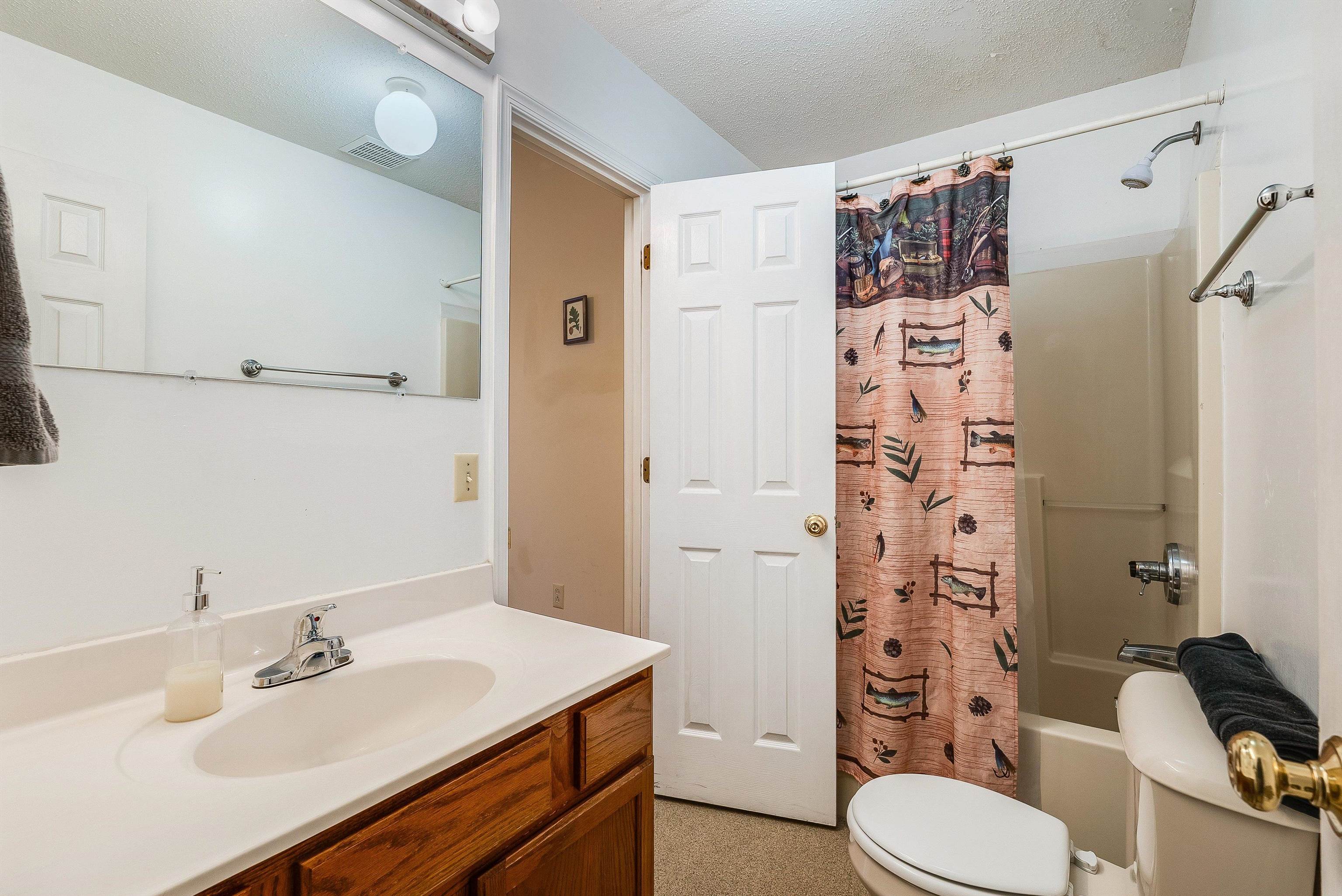 411 RAINIER RD, MCGAHEYSVILLE, Virginia 22840, 6 Bedrooms Bedrooms, ,4 BathroomsBathrooms,Residential,411 RAINIER RD,662945 MLS # 662945