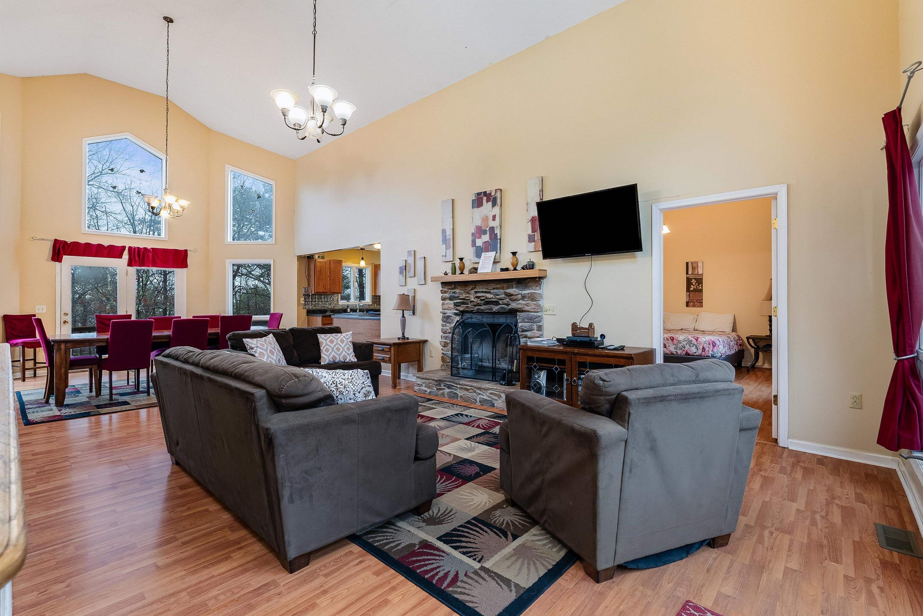 411 RAINIER RD, MCGAHEYSVILLE, Virginia 22840, 6 Bedrooms Bedrooms, ,4 BathroomsBathrooms,Residential,411 RAINIER RD,662945 MLS # 662945