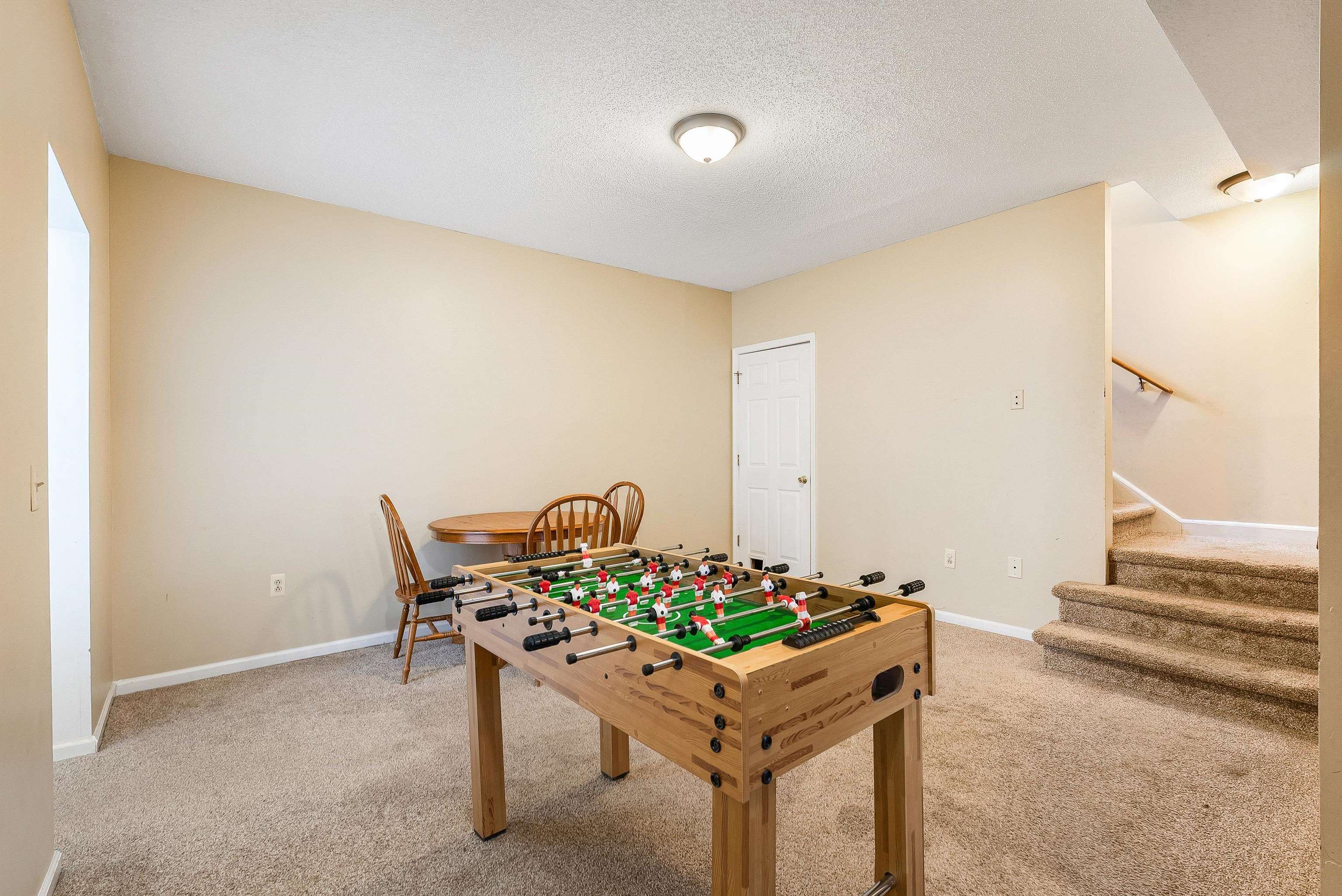 411 RAINIER RD, MCGAHEYSVILLE, Virginia 22840, 6 Bedrooms Bedrooms, ,4 BathroomsBathrooms,Residential,411 RAINIER RD,662945 MLS # 662945