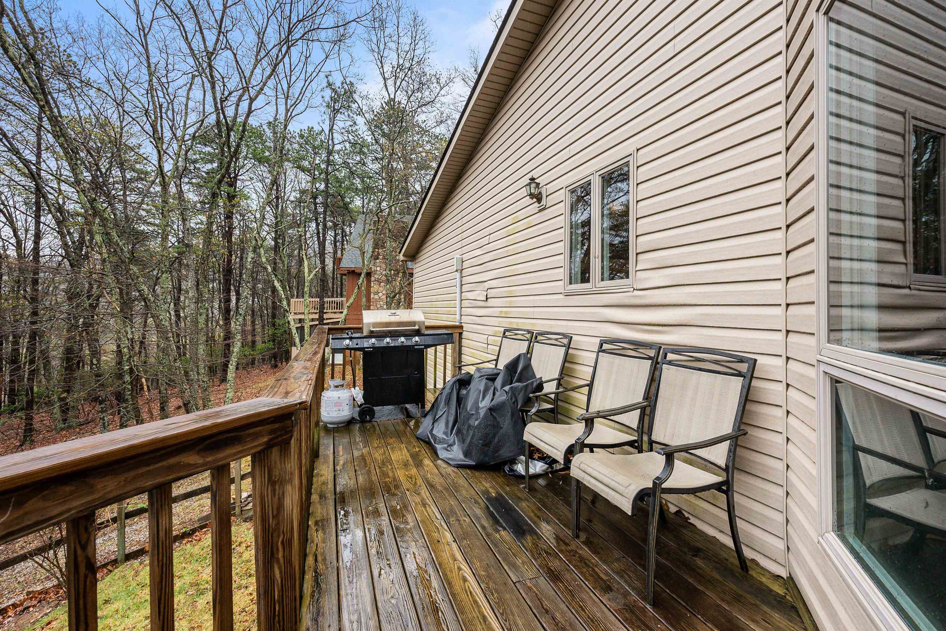 411 RAINIER RD, MCGAHEYSVILLE, Virginia 22840, 6 Bedrooms Bedrooms, ,4 BathroomsBathrooms,Residential,411 RAINIER RD,662945 MLS # 662945