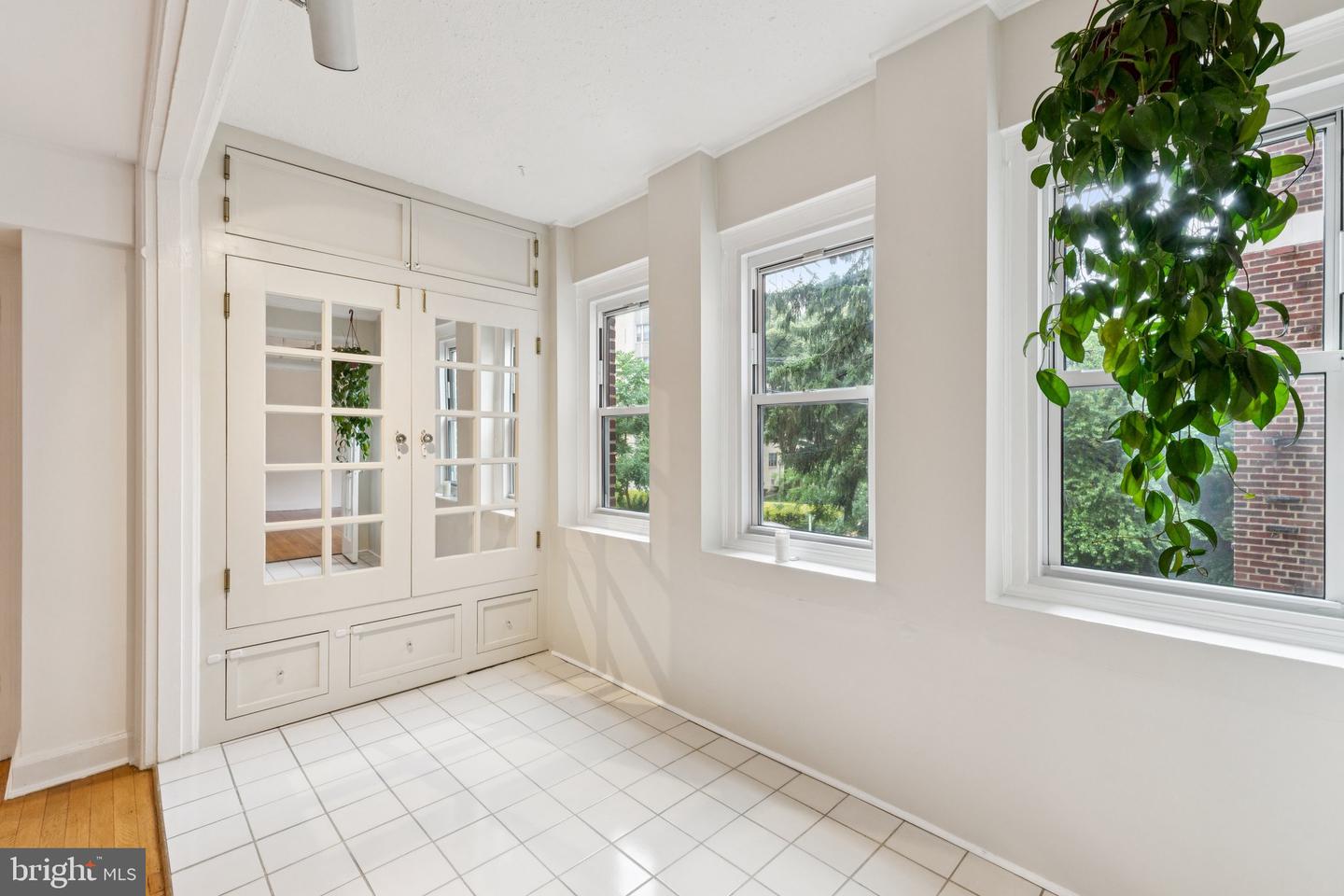4707 CONNECTICUT AVE NW #211-213, WASHINGTON, District Of Columbia 20008, 2 Bedrooms Bedrooms, ,2 BathroomsBathrooms,Residential,For sale,4707 CONNECTICUT AVE NW #211-213,DCDC2184974 MLS # DCDC2184974