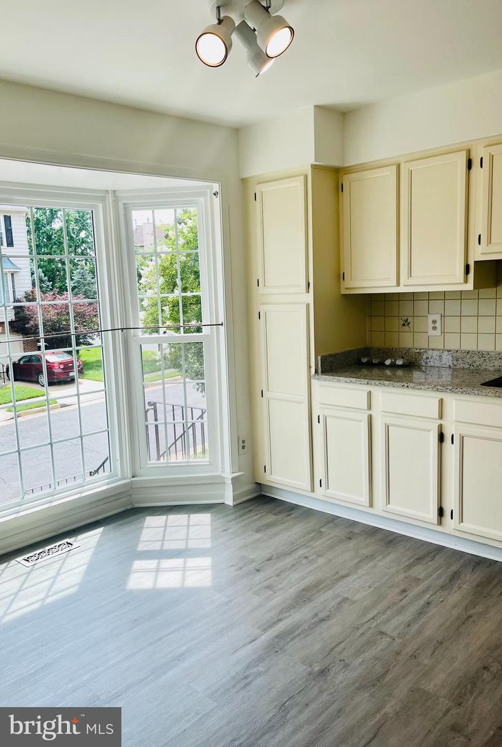 46939 RABBITRUN TER, STERLING, Virginia 20164, 3 Bedrooms Bedrooms, ,3 BathroomsBathrooms,Residential,For sale,46939 RABBITRUN TER,VALO2094598 MLS # VALO2094598