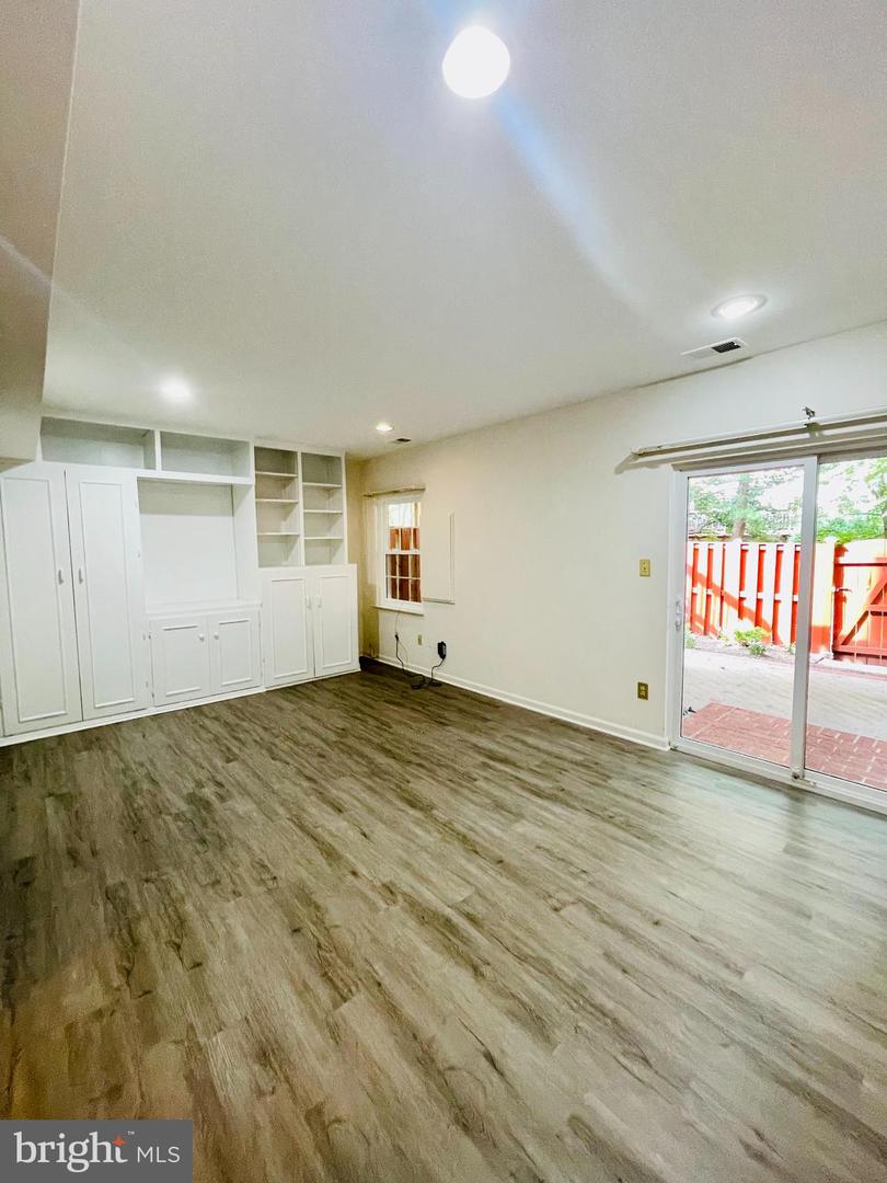 46939 RABBITRUN TER, STERLING, Virginia 20164, 3 Bedrooms Bedrooms, ,3 BathroomsBathrooms,Residential,For sale,46939 RABBITRUN TER,VALO2094598 MLS # VALO2094598