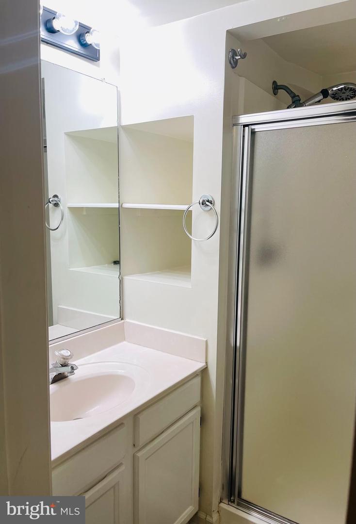46939 RABBITRUN TER, STERLING, Virginia 20164, 3 Bedrooms Bedrooms, ,3 BathroomsBathrooms,Residential,For sale,46939 RABBITRUN TER,VALO2094598 MLS # VALO2094598