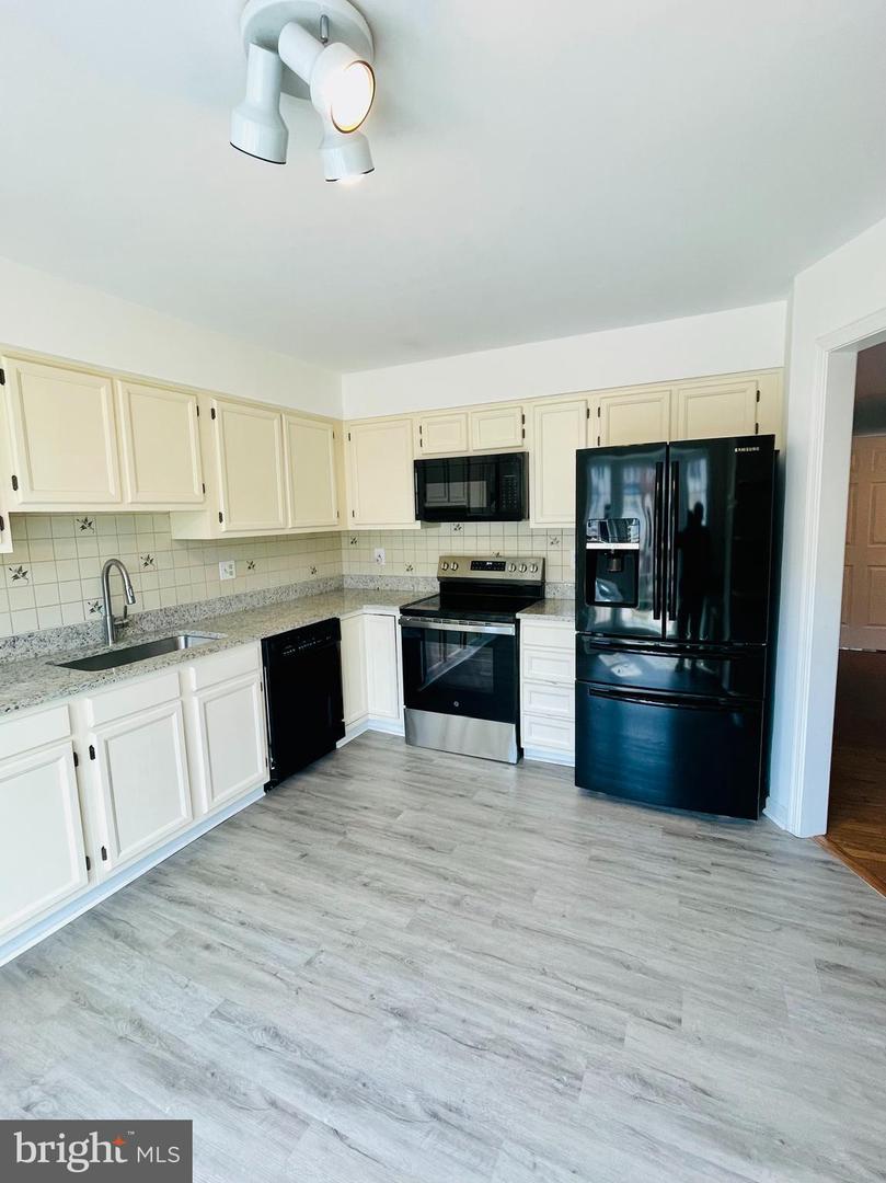 46939 RABBITRUN TER, STERLING, Virginia 20164, 3 Bedrooms Bedrooms, ,3 BathroomsBathrooms,Residential,For sale,46939 RABBITRUN TER,VALO2094598 MLS # VALO2094598