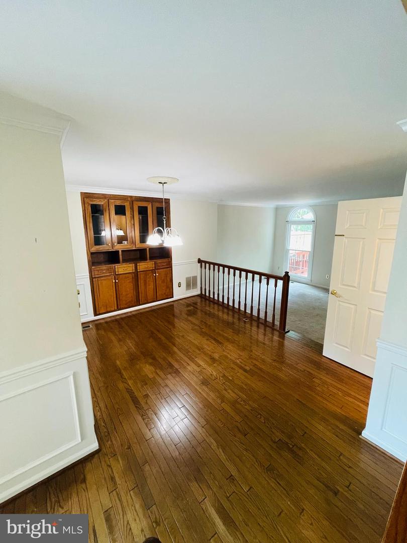 46939 RABBITRUN TER, STERLING, Virginia 20164, 3 Bedrooms Bedrooms, ,3 BathroomsBathrooms,Residential,For sale,46939 RABBITRUN TER,VALO2094598 MLS # VALO2094598